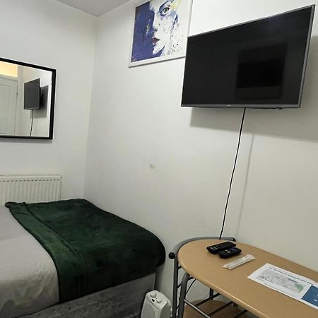 Home Away Londres Extérieur photo